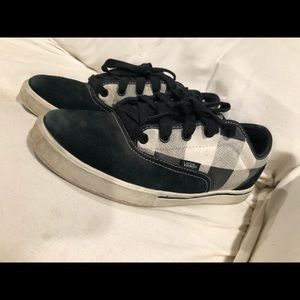 Men’s 9.5 plaid vans.